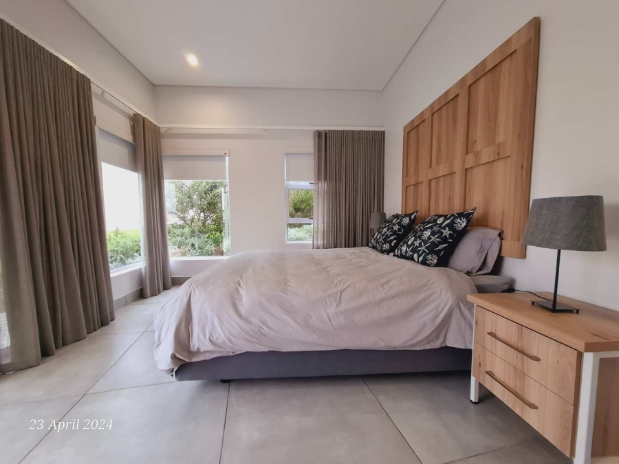 4 Bedroom Property for Sale in Vleesbaai Western Cape